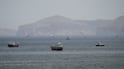 FILE PHOTO: Ships and boats in the Strait of Hormuz, Musandam, Oman, April 22, 2026. REUTERS / Stringer / File Photo