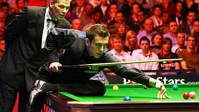Mark Selby dealt with the pressure to win on Sunday.