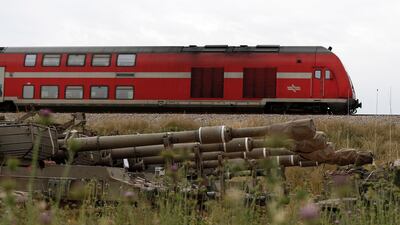 A train passes an Israeli artillery unite located next to the Israeli border with Gaza on March 29, 2019. EPA