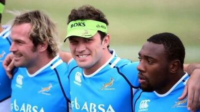 Jannie du Plessis, left, Bismarck du Plessis, centre, and Tendai Mtawarira show some team unity during South Africa's practice.