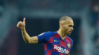 Barcelona´s Danish forward Martin Braithwaite gives the thumb up during the Spanish league football match FC Barcelona against SD Eibar at the Camp Nou stadium in Barcelona on February 22, 2020. / AFP / Josep LAGO