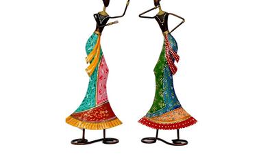 Courtesy of The Formworks Art Gallery