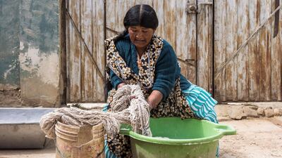 Moowon features the handiwork of master craftspeople on tableware and accessories.