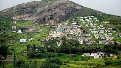 Escape the dusty plains and heat of the summer with a trip to Ooty hill station in Tamil Nadu, India. Dinodia Photos / Alamy Stock Photos