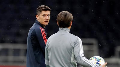 Bayern Munich coach Niko Kovac speaks to striker Robert Lewandowski. Reuters
