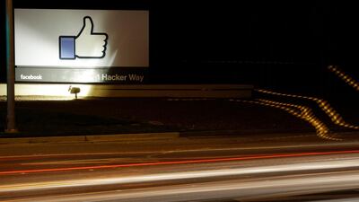 Facebook says it has purged more than 800 US pages and accounts for spamming users with bad links and clickbait. AP