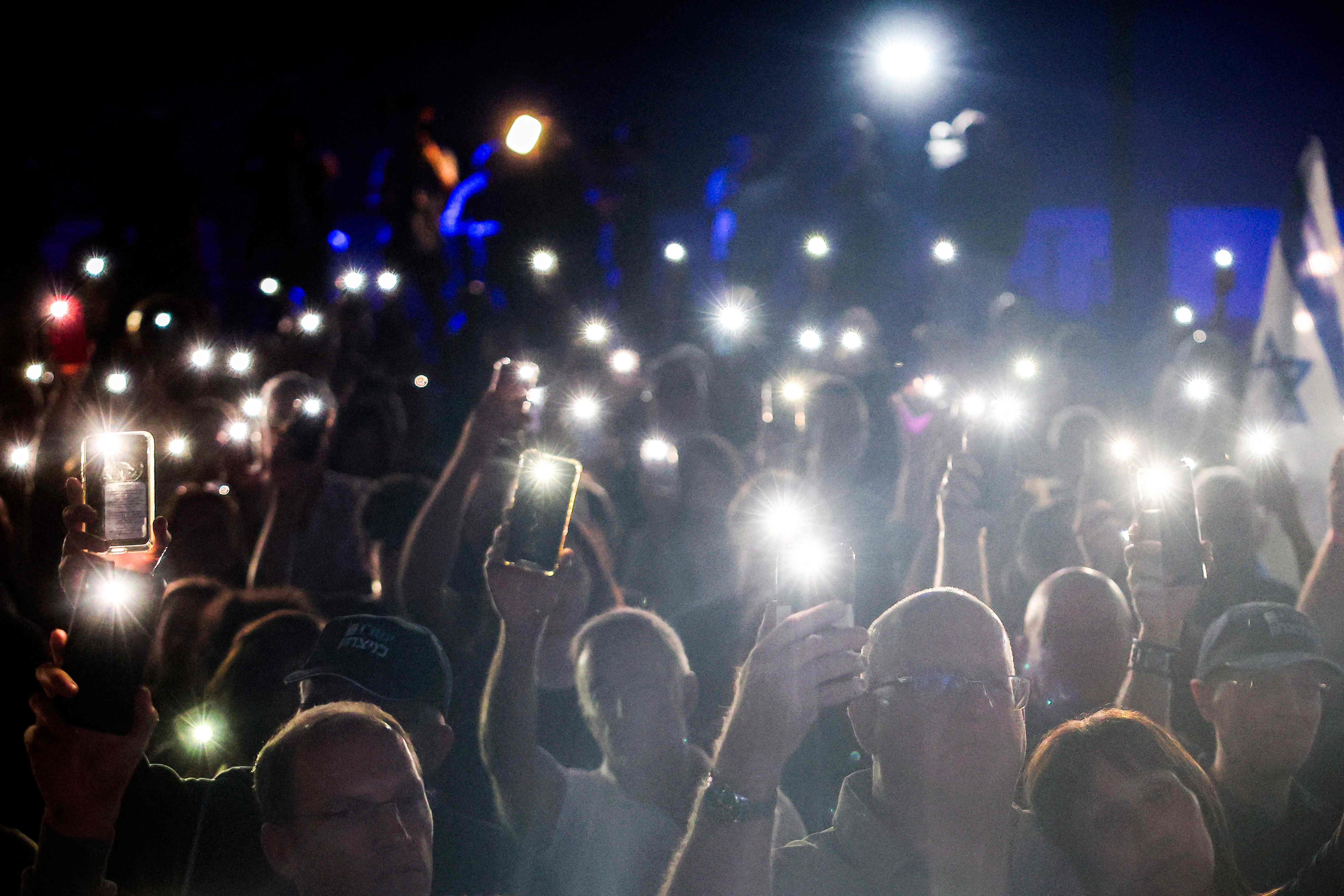 Israeli Opposition Holds Large Final Rally Ahead of Upcoming National Election