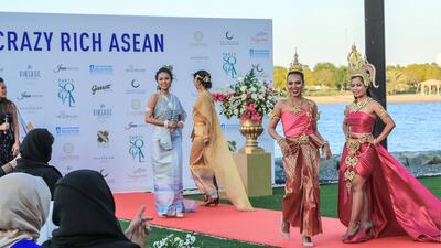 Indonesian fashion by Samaya Soeryadiredja