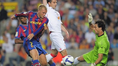 Eidur Gudjohnsen, in action for Barcelona in 2009, is the latest big name to move to the Chinese Super League. Mau Fernandez / AP Photo