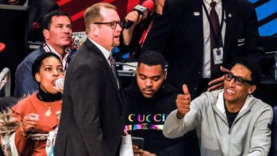 Former Chicago Bullls great Scottie Pippen gives thumbs up to Team Giannis head coach Nick Nurse. EPA