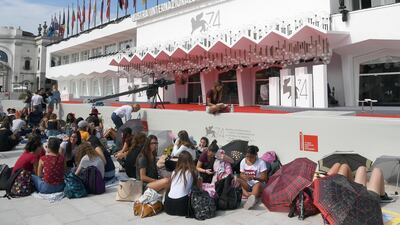 >Fans wait in front the Cinema Palace for the red carpet of the film mother!, with Jennifer Aniston. Claudio Onorati / ANSA via AP