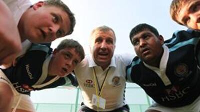 Welsh Lyn Jones, centre, during a practice session with students from the British School al Khubairat in Abu Dhabi.