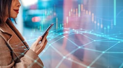 The development of online investment platforms now makes it possible for anyone to trade directly from their phone. Getty Images