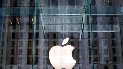 For the first time in a decade Apple has seen profits drop. Reuters / Mike Segar