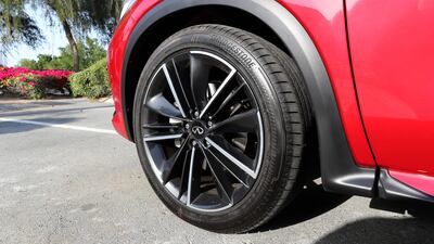 The QX55 is lively enough when you stamp on the gas, sprinting from 0 to 100 kilometres per hour in 6.6 seconds.