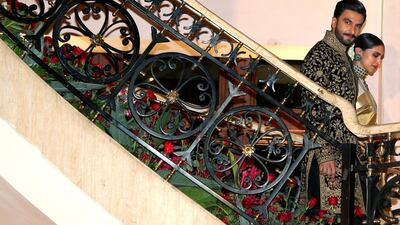 The couple arrive at their photo session