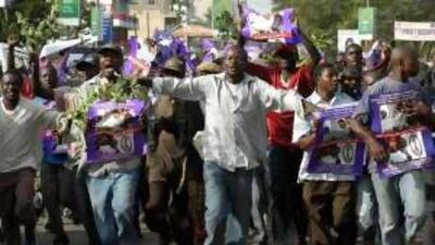 Kenyans in Kisumu celebrate Barack Obama's victory.