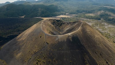 The volcano's birth in February 1943 and nine-year eruption were a cornerstone in the study of monogenetic volcanos. The crater of the volcano is about 200m across
