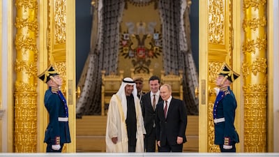 Sheikh Mohamed is received by Mr Putin