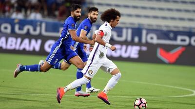 Al Ain's Omar ABdulrahman in action against Al Nasr on Sunday night. Photo Courtesy / Arshad Khan / AGL / October 23, 2016