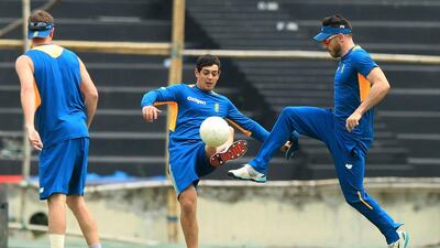 Faf du Plessis, right, the South Africa Twenty20 captain, says his team are fresh and ready to go against Bangladesh on Sunday. AFP