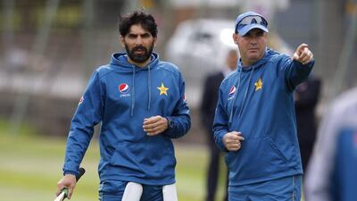 Pakistan coach Mickey Arthur talks with Misbah-ul-Haq during nets ahead of the third Test against England. Paul Childs / Action Images / Reuters