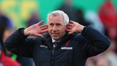 Manager Alan Pardew of Crystal Palace gestures during their Premier League match against Stoke City. Dave Thompson / Getty Images