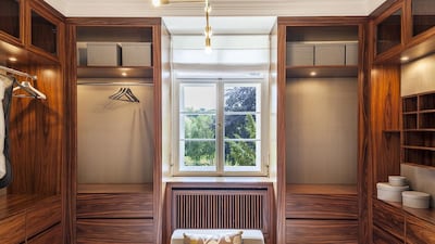 The dressing room. Courtesy 16elements Architekturfotografie via Savills International