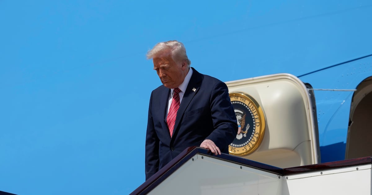 'A flying White House': What it will take to turn Qatar's 747 into Air ...