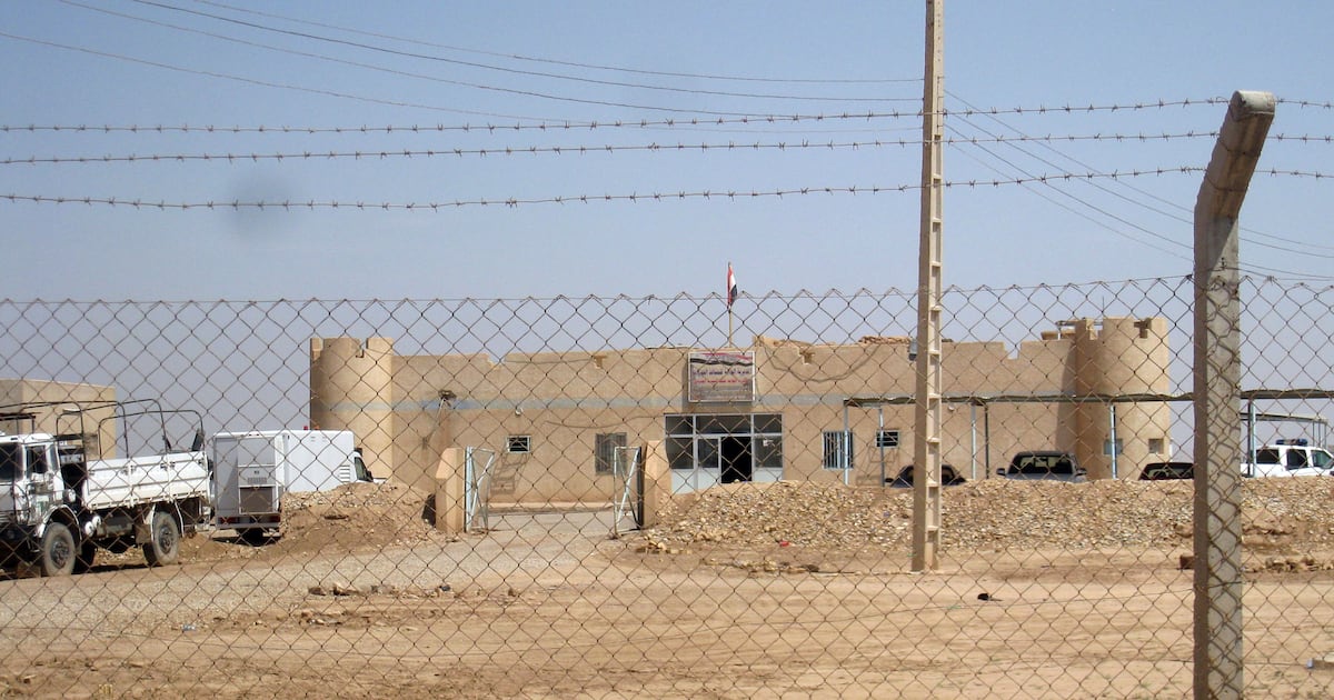 Iraq Shuts Key Border Crossing with Iran Citing ‘Security Measures,’ According to Official Iraq Shuts Key Border Crossing with Iran Citing ‘Security Measures,’ According to Official