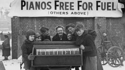 Mickleburgh piano manufacturers in 1947 give away unused pianos to Bristol families who need the wood for fuel