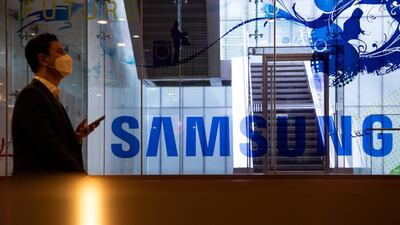 By November last year, Samsung had more than 2,800 declared 5G patents, second only to Huawei that had 3,325 patents. Bloomberg