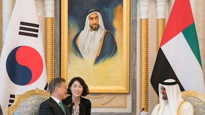 Sheikh Mohamed bin Zayed Al Nahyan, Crown Prince of Abu Dhabi and Deputy Supreme Commander of the UAE Armed Forces, meets with Moon Jae-in, President of South Korea, during a reception held at the Presidential Palace. Mohamed Al Hammadi / Crown Prince Court - Abu Dhabi