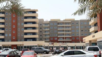Al Reef Downtown apartments: Q2-Q3 2015 no change. Q3 2014-Q3 2015 up 6%. Studio - Dh60,000-Dh65,000. 1BR - Dh75,000-Dh85,000. 2BR - Dh95,000-Dh110,000. 3BR - Dh120,000-Dh140,000. Ravindranath K / The National