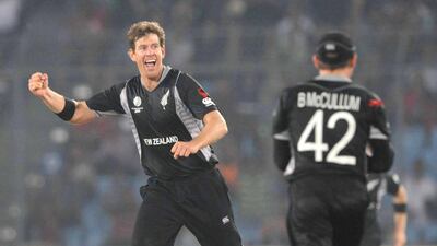 2011 World Cup, quarter-finals: New Zealand won the toss and opted to bat first, scoring a competitive 221-8 in Dhaka. South Africa had bowled well but they once again fluffed their lines chasing. They were eventually bowled out for 172 with no player reaching a fifty for Proteas. As in the past, it took an inspired performance to derail South Africa's train. Jacob Oram took four wickets, but his catch off Tim Southee's bowling to dismiss Jacques Kallis was possibly game-changing. Lee Warren / Getty Images