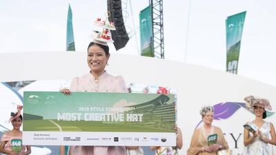 Style Stakes Most Creative Hat winner, Eksuda Vassakosol, at the Dubai World Cup on March 30, 2019. Twitter / Meydan Style