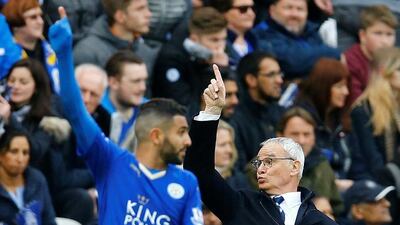Leicester City manager Claudio Ranieri, right, and Riyad Mahrez. Reuters / Darren Staples