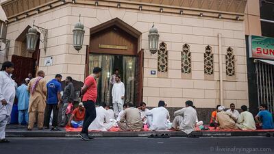People waiting for iftar time. Photo Courtesy: Frying Pan Adventures