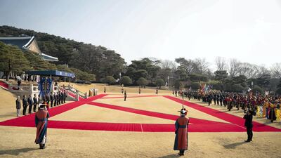 Sheikh Mohamed bin Zayed is received by Mr Moon Jae-in at Blue House in Seoul. Rashed Al Mansoori / Ministry of Presidential Affairs