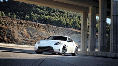 No worries about any head clearance in the 370z.