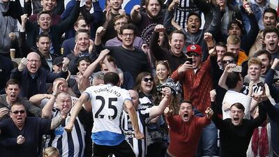 Andros Townsend celebrates after scoring the first goal for Newcastle United. Action Images via Reuters / Lee Smith