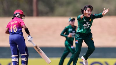 Fatima Sana of Pakistan appeals for a wicket