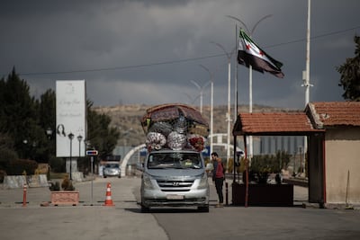 People trying to travel from Lebanon to Syria gather at the Cdeydet Yabus border crossing. Getty images