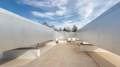 A roof top AC unit. The reader wants to know if it is "acceptable" to raise fees without warning. Photo: Alamy Stock Photo