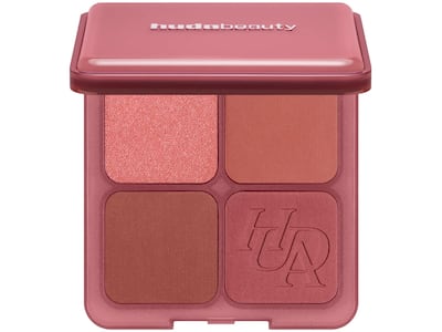Blush Filter Blurring Blushlighters palette in Strawberry Latte. Photo: Huda Beauty
