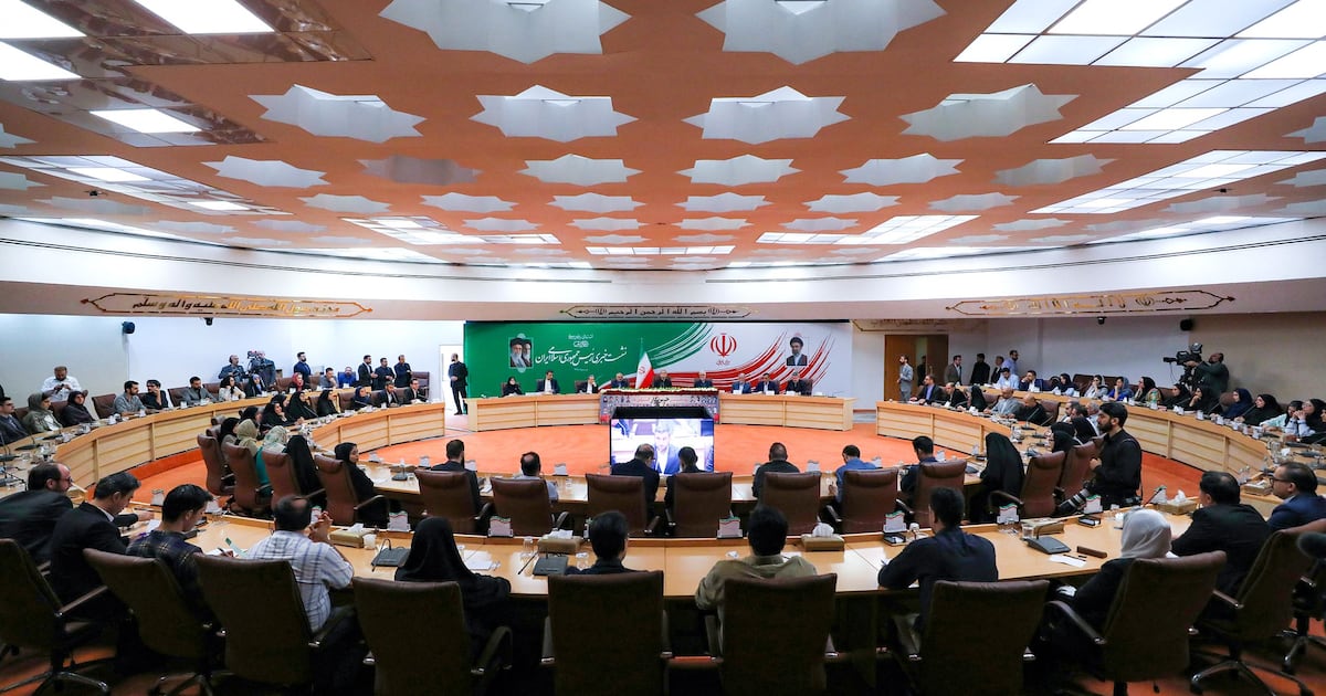 وزیر دفاع سابق آمریکا می گوید ایران علیرغم تهدیدهای ترامپ «جسور و مطمئن» است