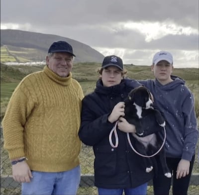 Australian engineer Robert Pether wit his sons Flynn and Oscar in Ireland before his detention in Iraq