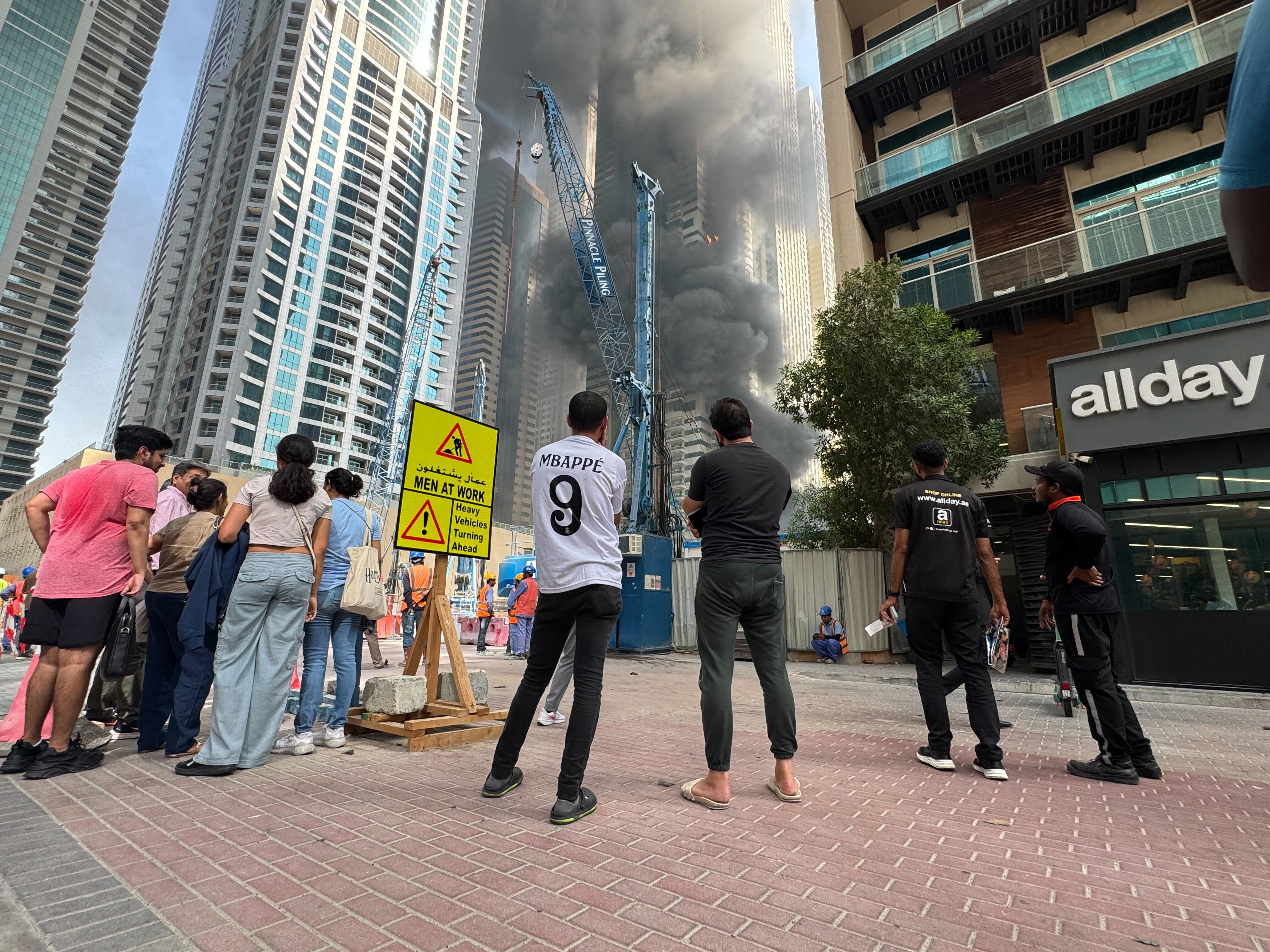 ALL 3 820 RESIDENTS REPORTED TO BE SAFE IN DUBAI MARINA FIRE visual data 7