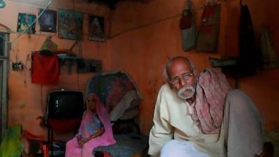Heart patient Niranjan Lal Pathak (right) with his wife Bhankali Pathak at home in Indore. The factory watchman was offered free treatment but was enrolled in a trial of an untested drug.