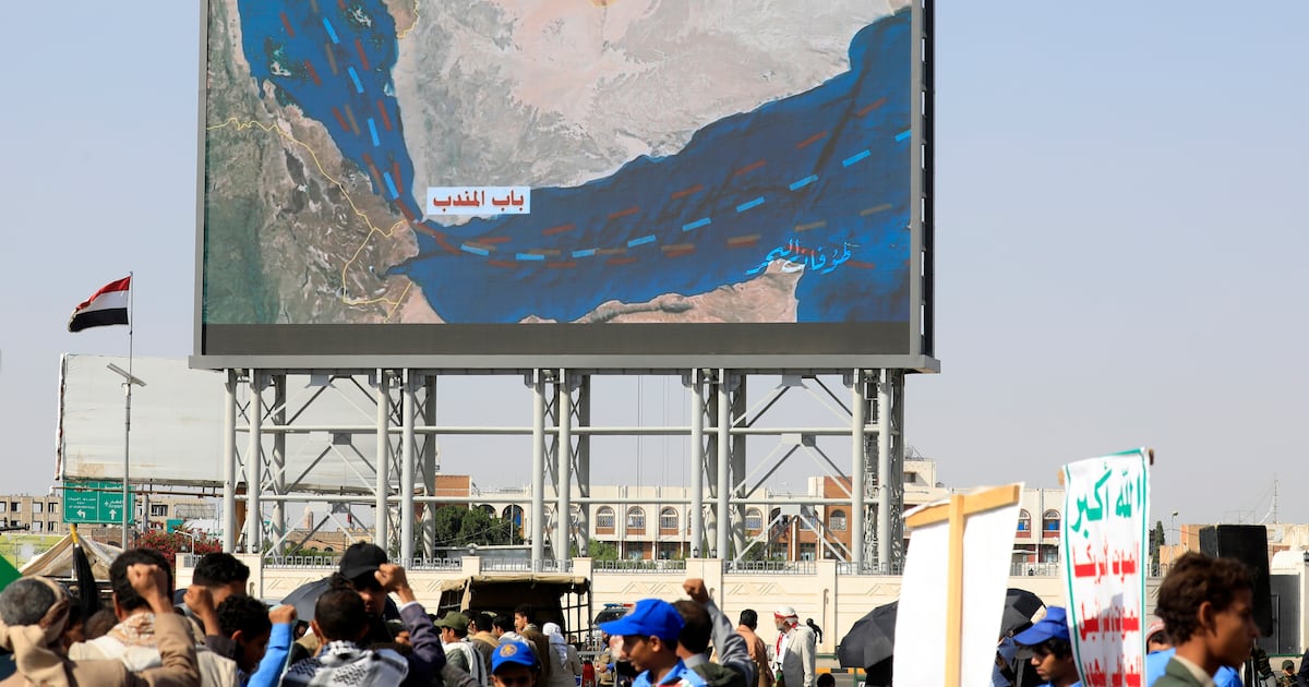 Tankers carrying Saudi oil make U-turn in Red Sea after Houthi threats ...